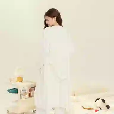 夏芬妍 简约时尚亲肤吊带浴袍三件套家居服保暖舒适休闲可外穿长袖长裤睡衣套装 女款 白色