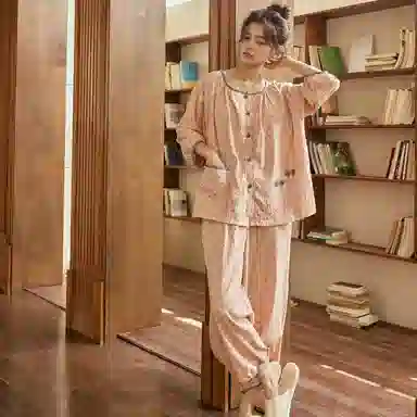 夏芬妍 甜美舒适爱心满印云朵棉带胸垫休闲圆领七分袖开衫家居服宽松可外穿睡衣套装 女款