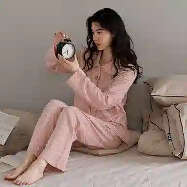夏芬妍 简约甜美格子满印德绒加厚保暖气质休闲长袖长裤可外穿睡衣套装 女款 粉色