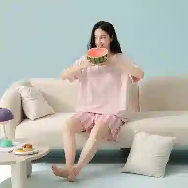 夏芬妍 时尚舒适柔软纯色上衣条纹裤莫代尔棉家居服凉感透气亲肤宽松短袖短裤可外穿睡衣套装 女款 粉色