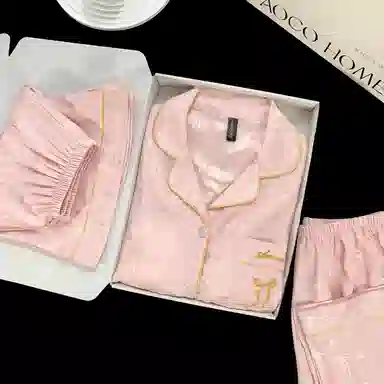 夏芬妍 简约休闲高级感蝴蝶结冰丝翻领带胸垫家居服舒适亲肤宽松短袖三件套可外穿睡衣套装 女款 粉色