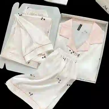 夏芬妍 简约休闲高级感法斗冰丝翻领带胸垫家居服舒适亲肤宽松长袖长裤可外穿睡衣套装 女款 杏色