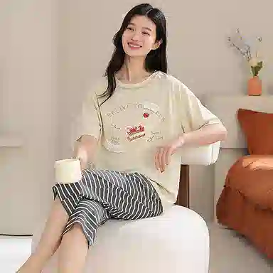 夏芬妍 简约大方柔软草蛋糕条纹裤圆领家居服亲肤休闲舒适短袖七分裤可外穿睡衣套装 女款 浅黄色