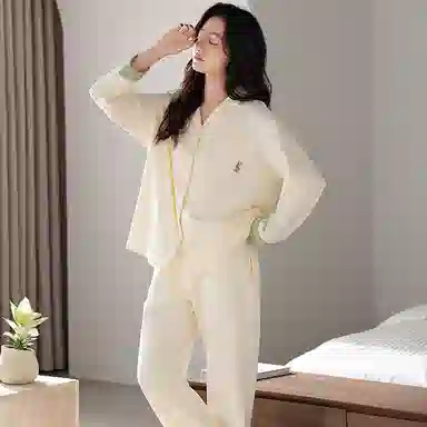 夏芬妍 休闲舒适高级感刺绣口袋经典翻领开衫家居服宽松柔软亲肤长袖长裤可外穿睡衣套装 女款 浅黄色