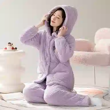 夏芬妍 简约休闲风舒适卡通印花手套贴袋连帽开衫三层夹棉家居服加厚保暖蓄温长袖长裤可外穿秋冬款睡衣礼盒 女款 琉璃紫色