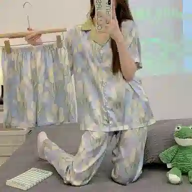 夏芬妍 裸感丝滑舒适柔软郁金香翻领冰丝短袖三件套简约可外穿家居服睡衣套装 女款 绿色