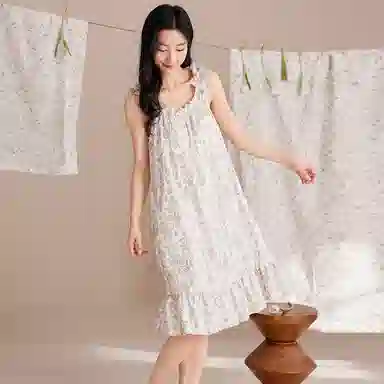 夏芬妍 甜美公主风碎花吊带云朵棉睡衣家居服简约休闲带胸垫可外穿夏季睡裙 女款