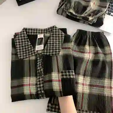 夏芬妍 柔软舒适经典格子云朵棉翻领开衫家居服亲肤休闲短袖三件套时尚可外穿夏季睡衣套装 男女同款