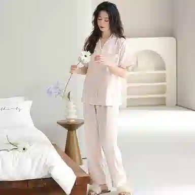 夏芬妍 简约舒适高级感气质提花冰丝翻领家居服亲肤宽松休闲短袖短裤长裤三件套可外穿睡衣套装 女款 粉色