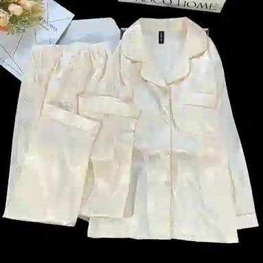 夏芬妍 简约休闲高级感山茶花冰丝翻领带胸垫家居服舒适亲肤宽松长袖长裤可外穿睡衣套装 女款 杏色