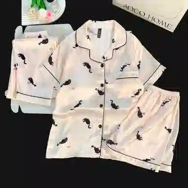 夏芬妍 甜美休闲高级感可爱小猫冰丝翻领带胸垫家居服舒适亲肤宽松短袖三件套可外穿睡衣套装 女款 粉色