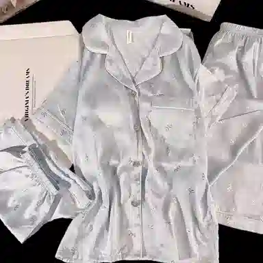 夏芬妍 甜美休闲高级感烫银蝴蝶结冰丝翻领带胸垫家居服舒适亲肤宽松短袖三件套可外穿睡衣套装 女款