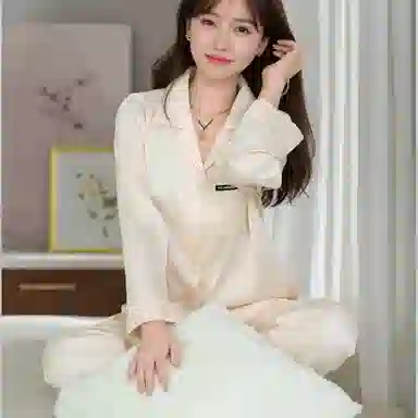 夏芬妍 时尚高级感条纹冰丝翻领家居服简约休闲舒适亲肤宽松长袖长裤可外穿睡衣套装 女款 香槟粉
