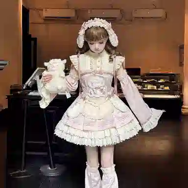 AMUNITS Lolita
