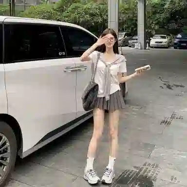 Olivia Share777 T