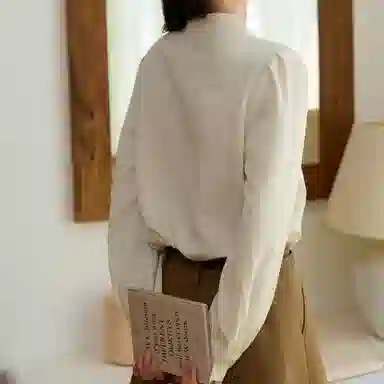 谜秀 杏色复古上衣长袖衬衫 女款