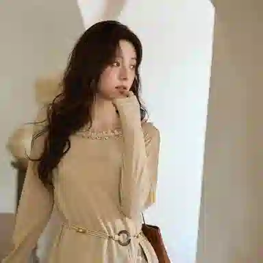 谜秀 杏色苎麻波西米亚针织衫 女款