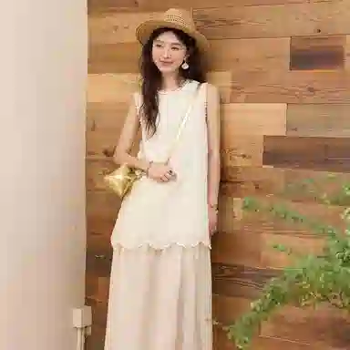 谜秀 法式刺绣假两件拼接简约通勤无袖连衣裙 女款