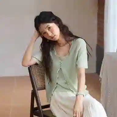 谜秀 薄荷绿短袖开衫纯色通勤针织衫 女款