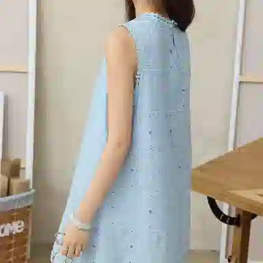 谜秀 法式刺绣假两件拼接简约通勤无袖连衣裙 女款