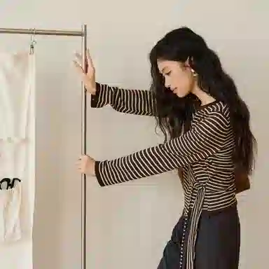 谜秀 条纹绑带设计感针织衫 女款