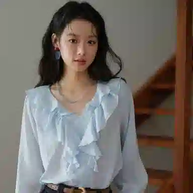 谜秀 蓝色荷叶边小衫衬衫 女款