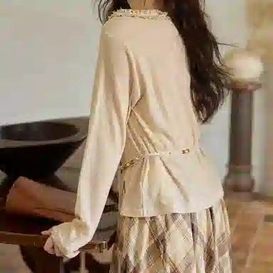 谜秀 杏色苎麻波西米亚针织衫 女款