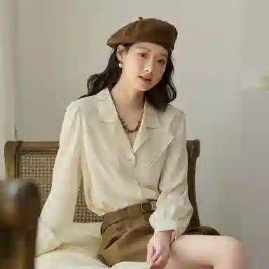 谜秀 杏色复古上衣长袖衬衫 女款