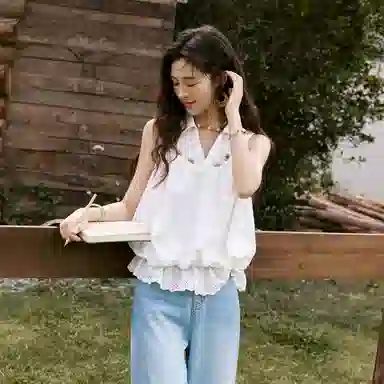 谜秀 翻领镂空花边纯色无袖法式衬衫 女款