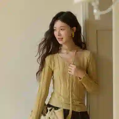 谜秀 弹力修身显瘦法式针织衫 女款