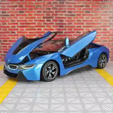 BABYS 1ST x BMW i8