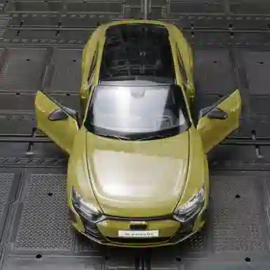 BABYS 1ST RS e-tron GT 2022 19.3cm