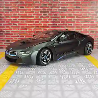 BABYS 1ST x BMW i8