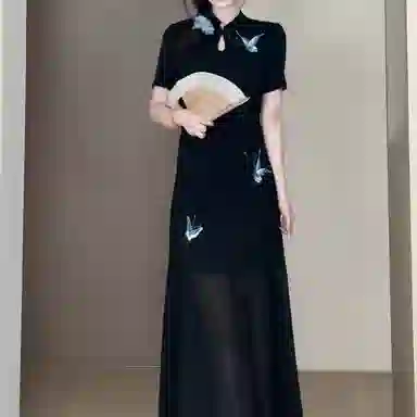 缪斯的诱惑 新中式刺绣蝴蝶改良旗袍裙短袖连衣裙 女款
