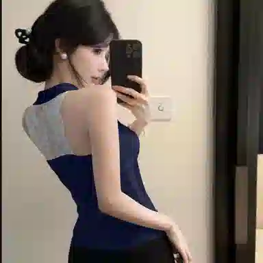 缪斯的诱惑 背心露背高级感无袖挂脖吊带 女款