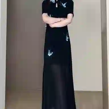 缪斯的诱惑 新中式刺绣蝴蝶改良旗袍裙短袖连衣裙 女款