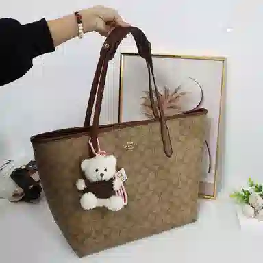 COACH City 33 Totediy