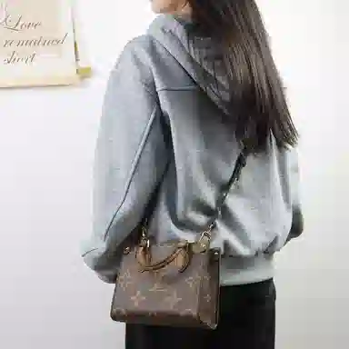 Louis Vuitton Onthego MM