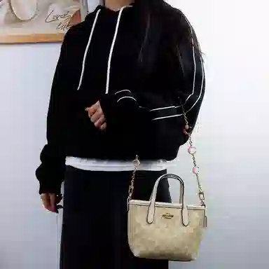 COACH City 15Totediy