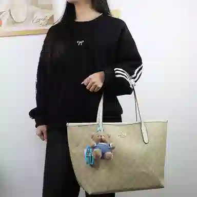 COACH City 33 Totediy