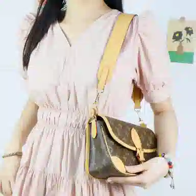 Louis Vuitton Diane Honey Wax