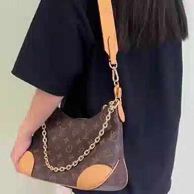 LOUIS VUITTON Boulogne