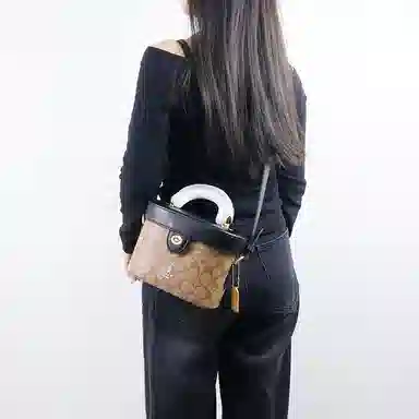 COACH Kay 20 Logo diy