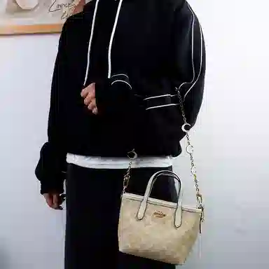 COACH City 15Totediy