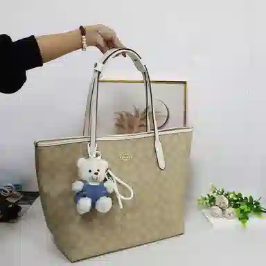 COACH City 33 Totediy