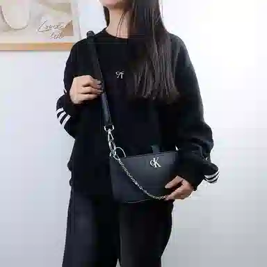 CALVIN KLEIN
