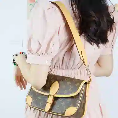 Louis Vuitton Diane Honey Wax