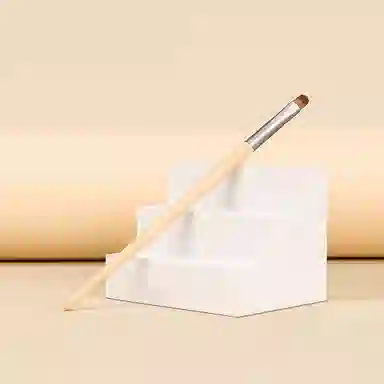 悦初美  竹木唇刷 修容