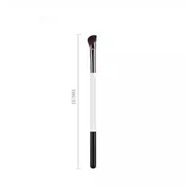 悦初美  黑白镰刀斜头鼻影刷 修容