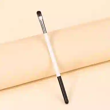 悦初美  黑白小唇刷  柔软细节